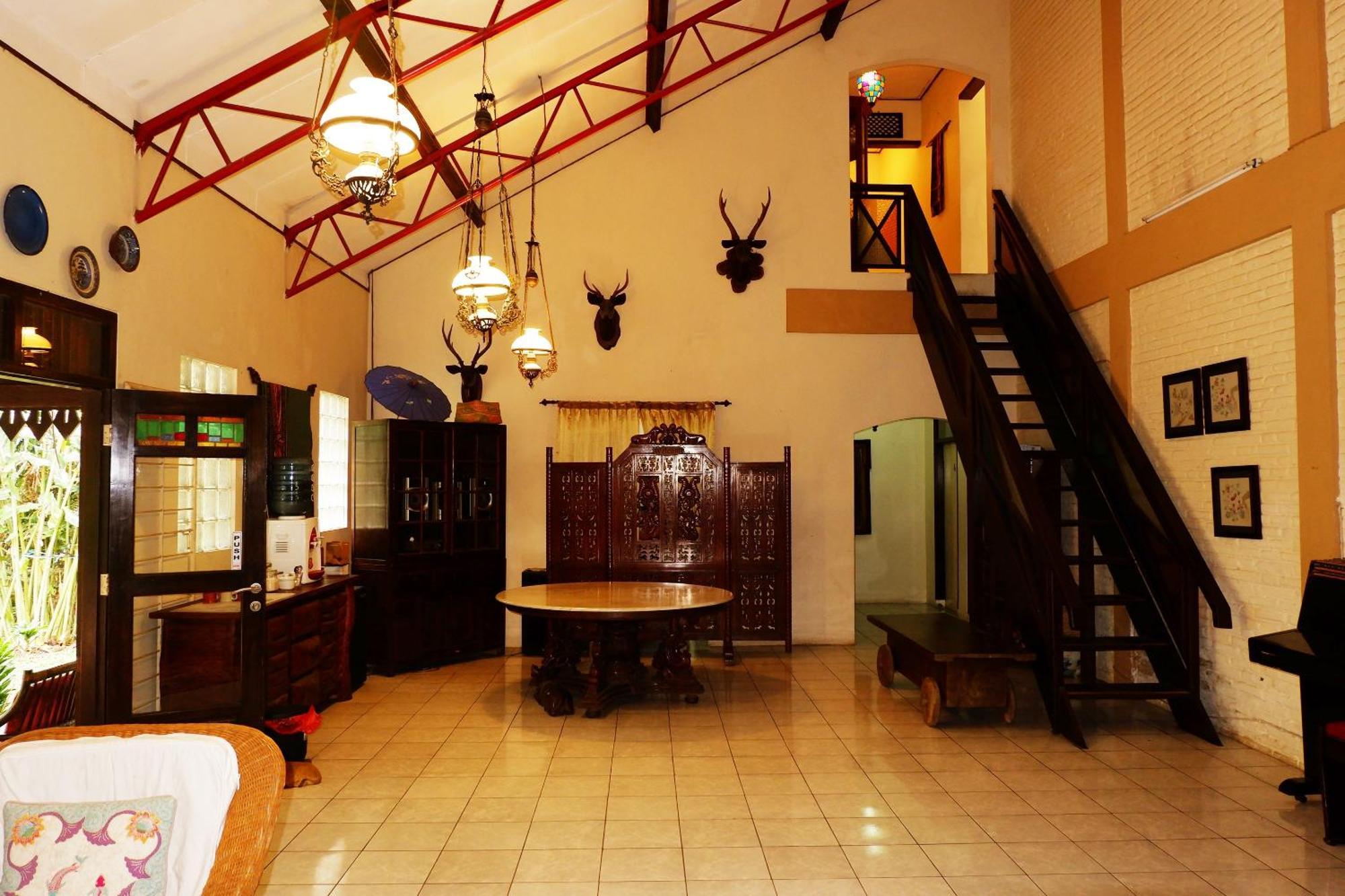 Cemara'S Homestay Batu  Exterior photo